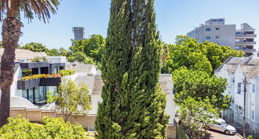  Bedroom Property for Sale in Green Point Western Cape